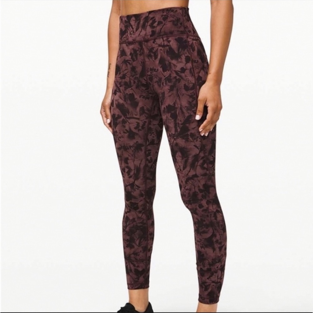 Lululemon In Movement Tights 25” inseam 4